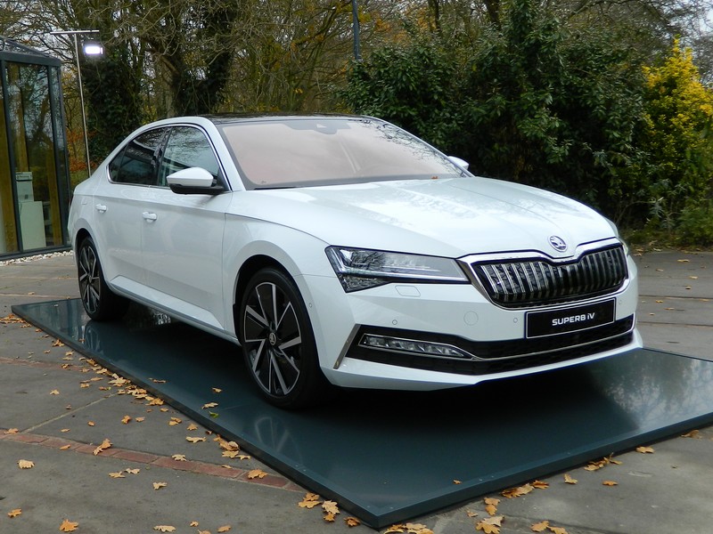 Škoda Superb iV - plug in hybrid z Kvasin